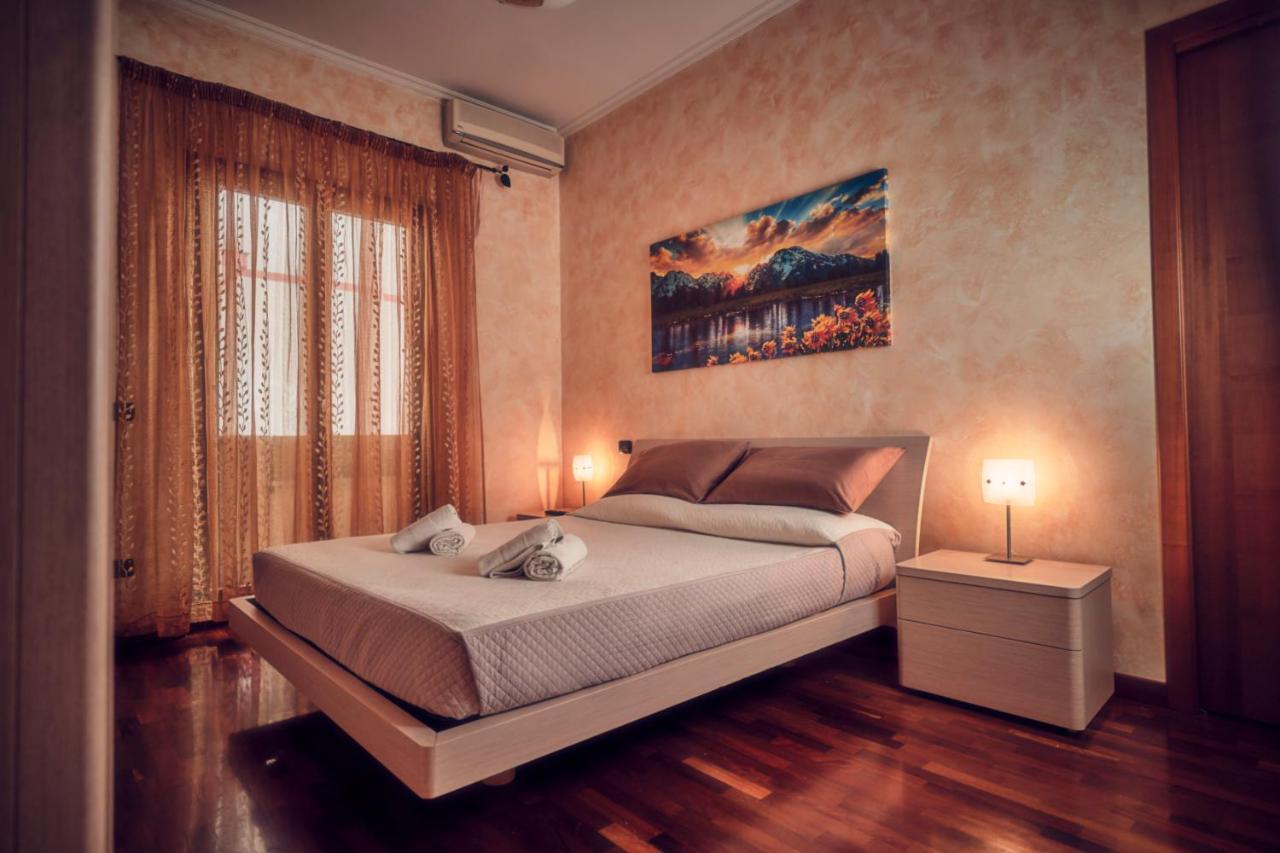 Travelershome Ciampino Suite Exterior foto