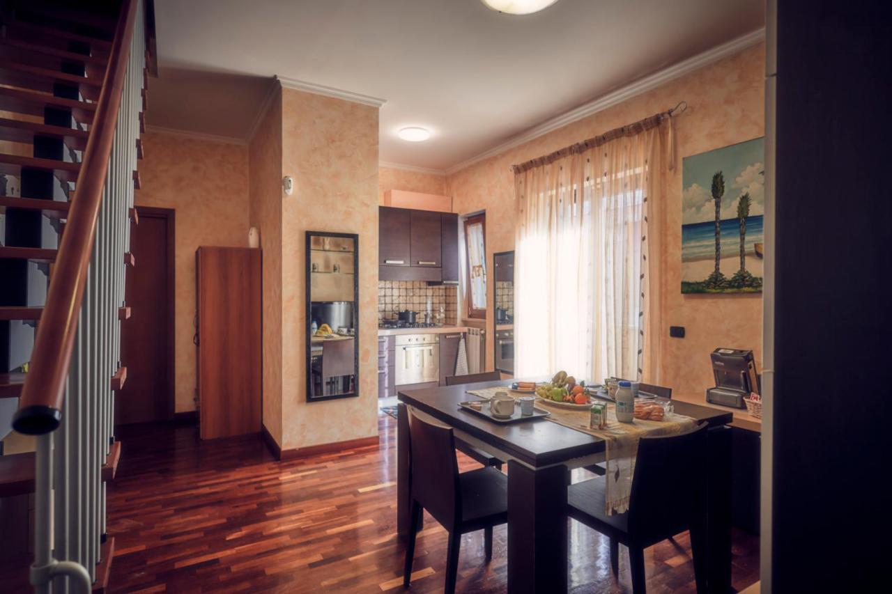 Travelershome Ciampino Suite Exterior foto