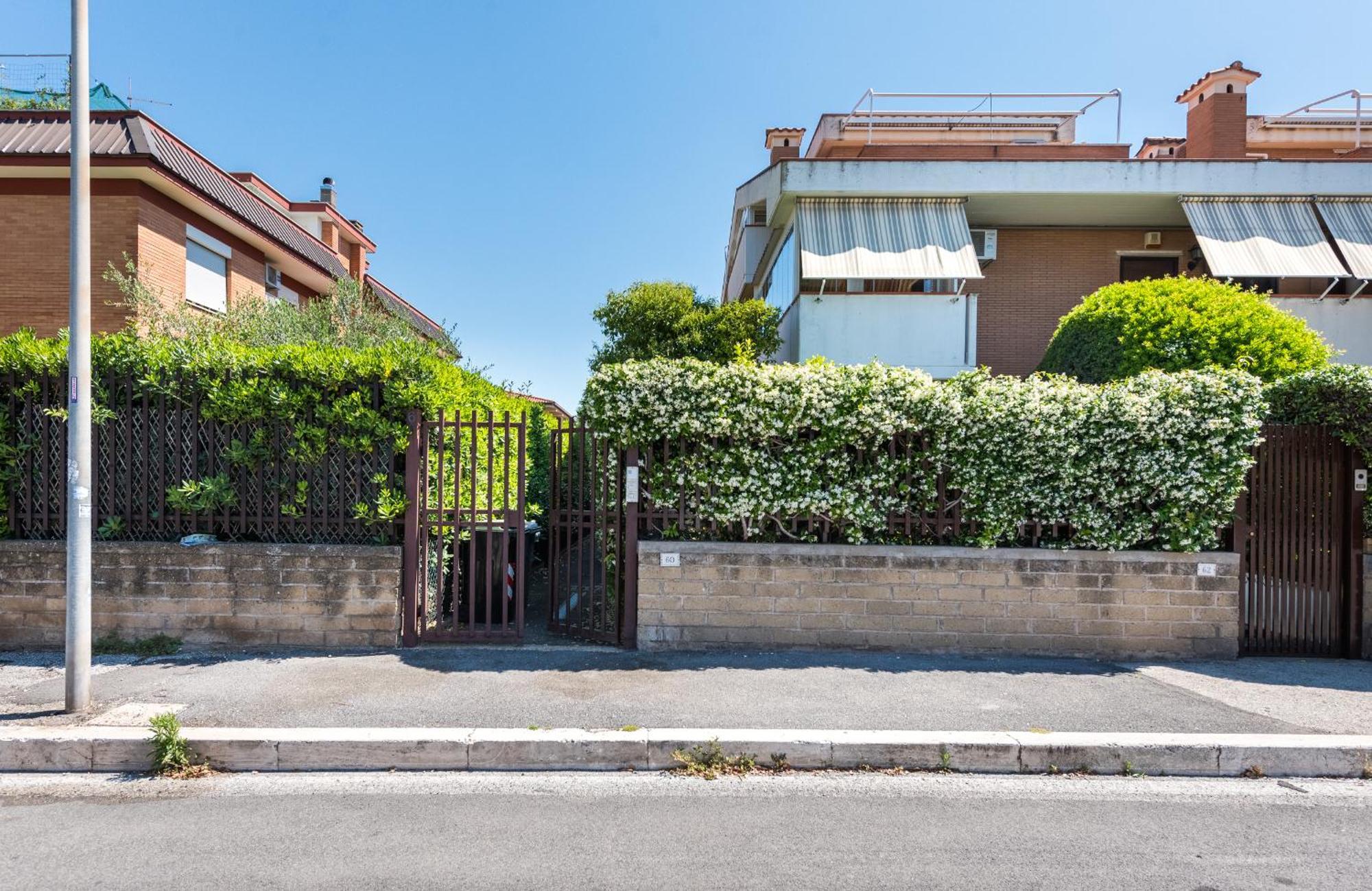 Travelershome Ciampino Suite Exterior foto
